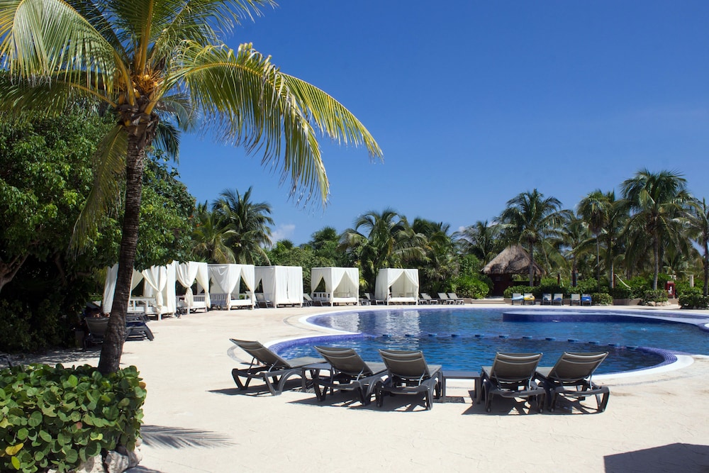 Catalonia Playa Maroma – All Inclusive — Swimming pool in Playa del Carmen, Quintana Roo