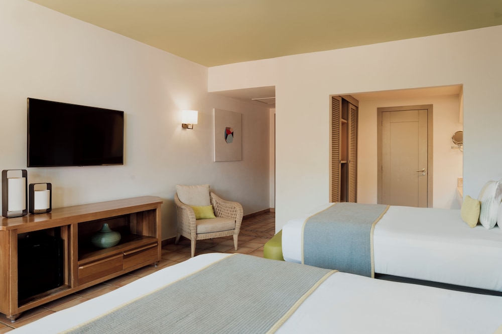 Catalonia Playa Maroma – All Inclusive — Hotel rooms in Playa del Carmen, Quintana Roo