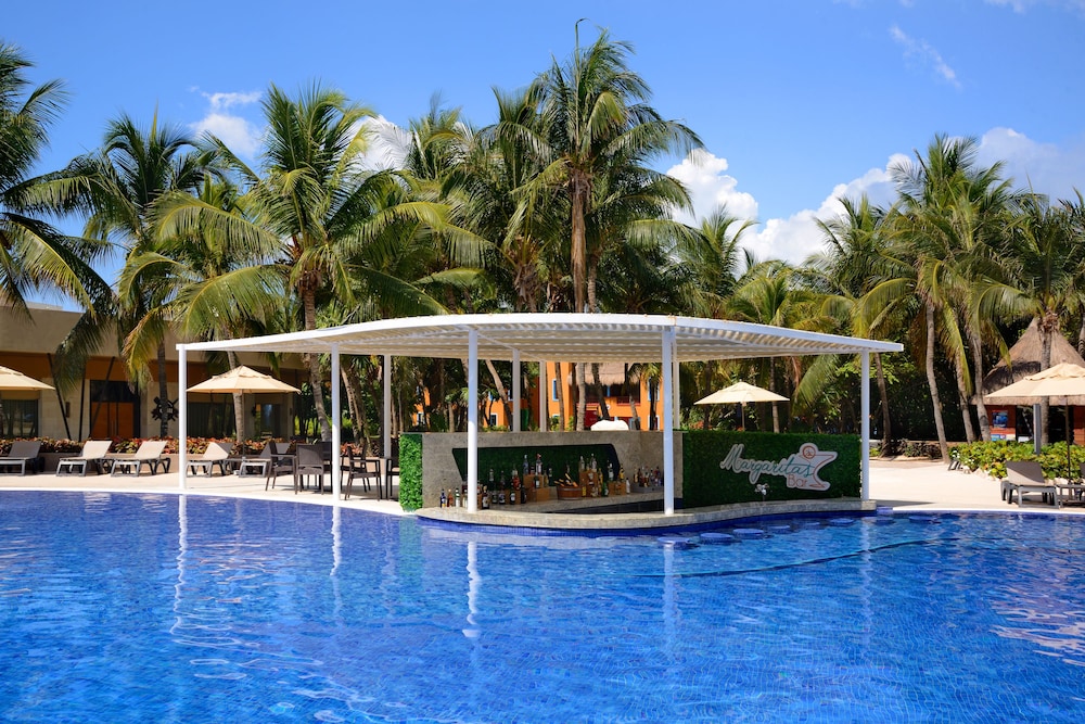 Catalonia Playa Maroma – All Inclusive — Swimming pool in Playa del Carmen, Quintana Roo
