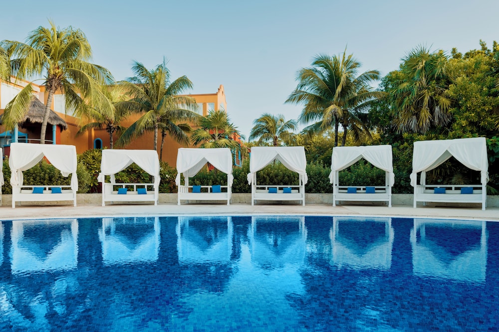 Catalonia Playa Maroma – All Inclusive — Swimming pool in Playa del Carmen, Quintana Roo