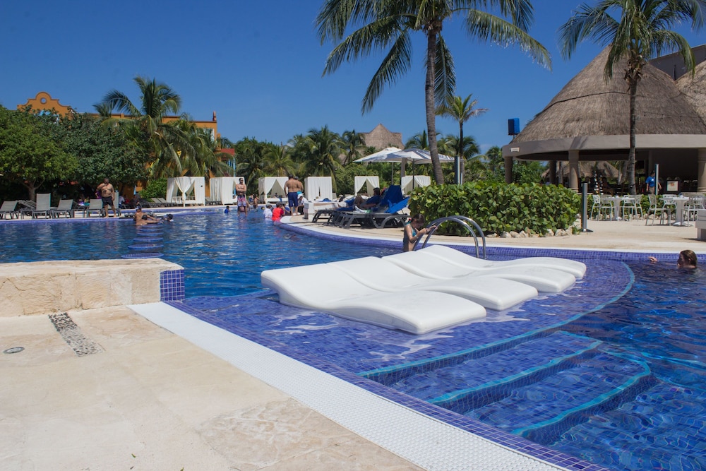 Catalonia Playa Maroma – All Inclusive — Swimming pool in Playa del Carmen, Quintana Roo