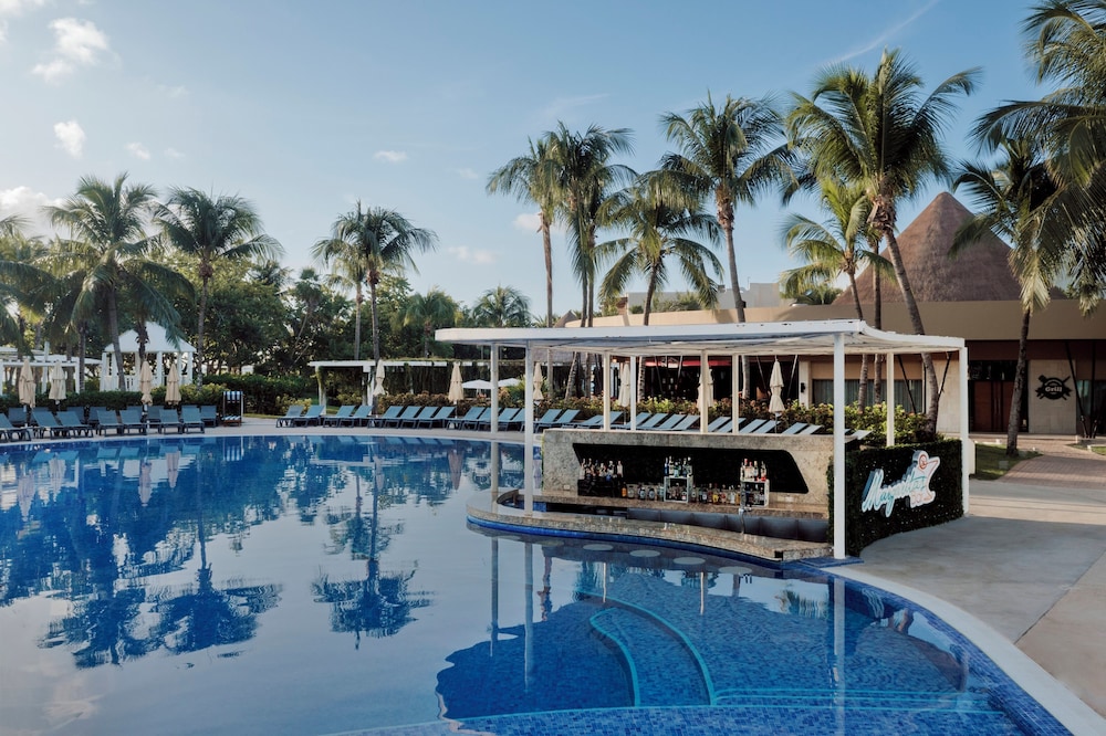 Catalonia Playa Maroma – All Inclusive — Swimming pool in Playa del Carmen, Quintana Roo