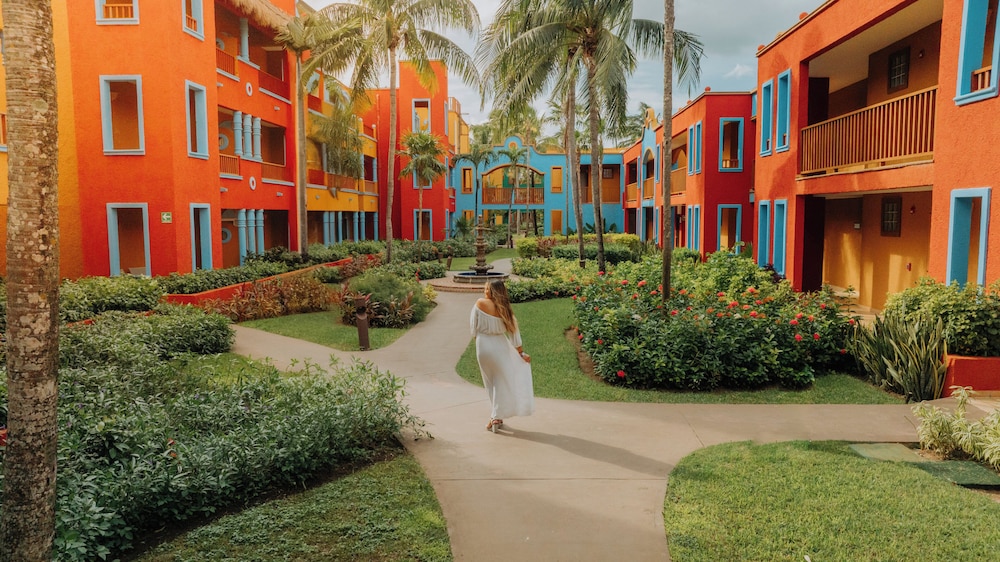 Catalonia Playa Maroma – All Inclusive — Hotel building in Playa del Carmen, Quintana Roo