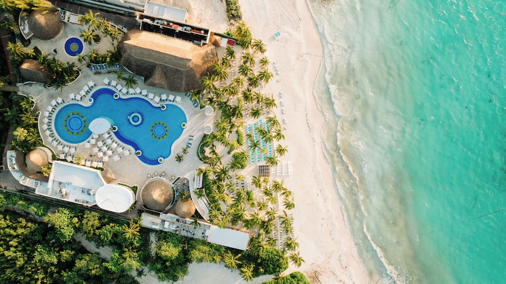 Catalonia Royal Tulum  Adults Only - All Inclusive — Swimming pool in Puerto Aventuras, Quintana Roo