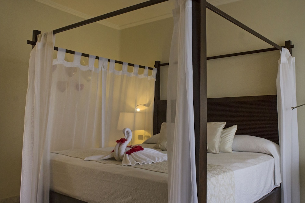 Catalonia Royal Tulum  Adults Only - All Inclusive — Hotel rooms in Puerto Aventuras, Quintana Roo