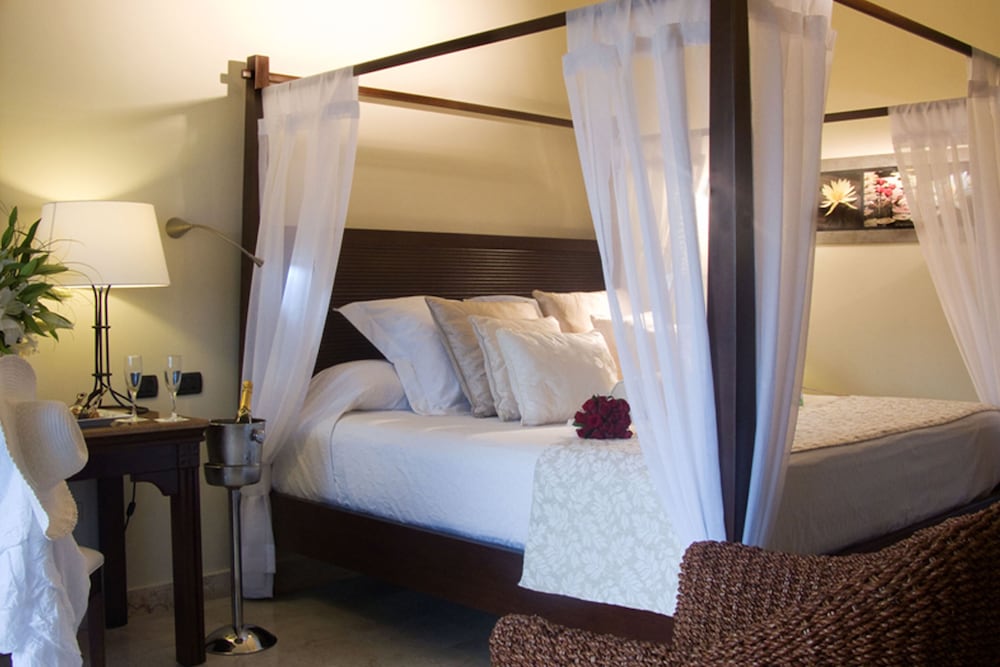 Catalonia Royal Tulum  Adults Only - All Inclusive — Hotel rooms in Puerto Aventuras, Quintana Roo
