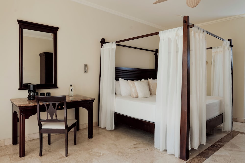 Catalonia Royal Tulum  Adults Only - All Inclusive — Hotel rooms in Puerto Aventuras, Quintana Roo
