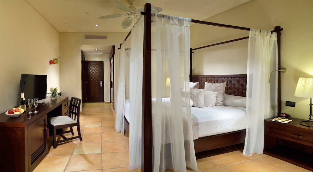 Catalonia Royal Tulum  Adults Only - All Inclusive — Hotel rooms in Puerto Aventuras, Quintana Roo