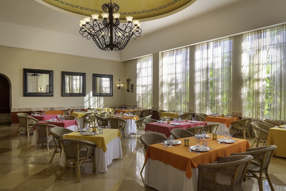 Catalonia Royal Tulum  Adults Only - All Inclusive — Restaurant & bars in Puerto Aventuras, Quintana Roo