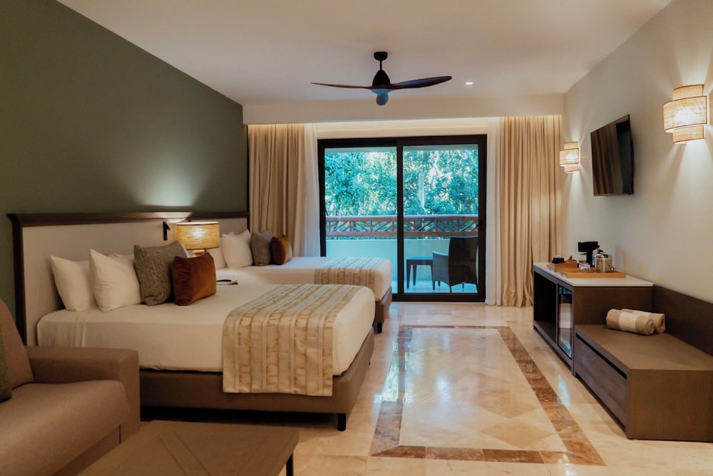Catalonia Royal Tulum  Adults Only - All Inclusive — Hotel rooms in Puerto Aventuras, Quintana Roo