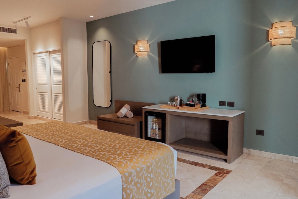 Catalonia Royal Tulum  Adults Only - All Inclusive — Hotel rooms in Puerto Aventuras, Quintana Roo