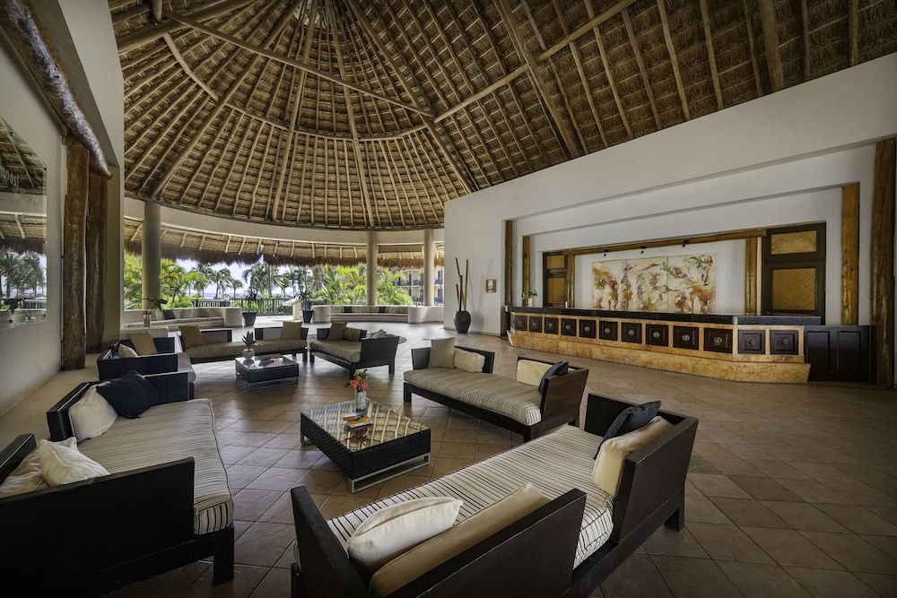 Catalonia Yucatan Beach - All Inclusive — Hotel building in Puerto Aventuras, Quintana Roo