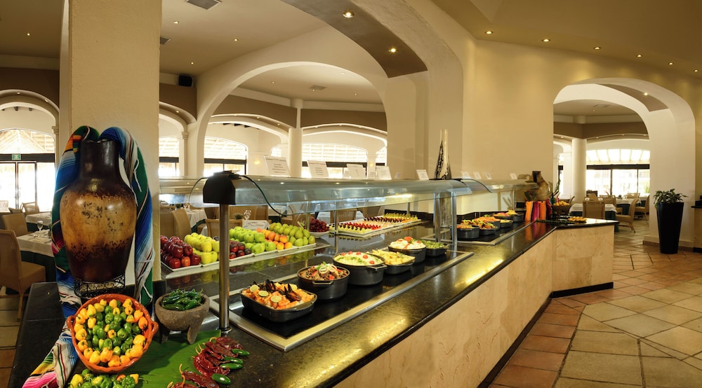Catalonia Yucatan Beach - All Inclusive — Restaurant & bars in Puerto Aventuras, Quintana Roo