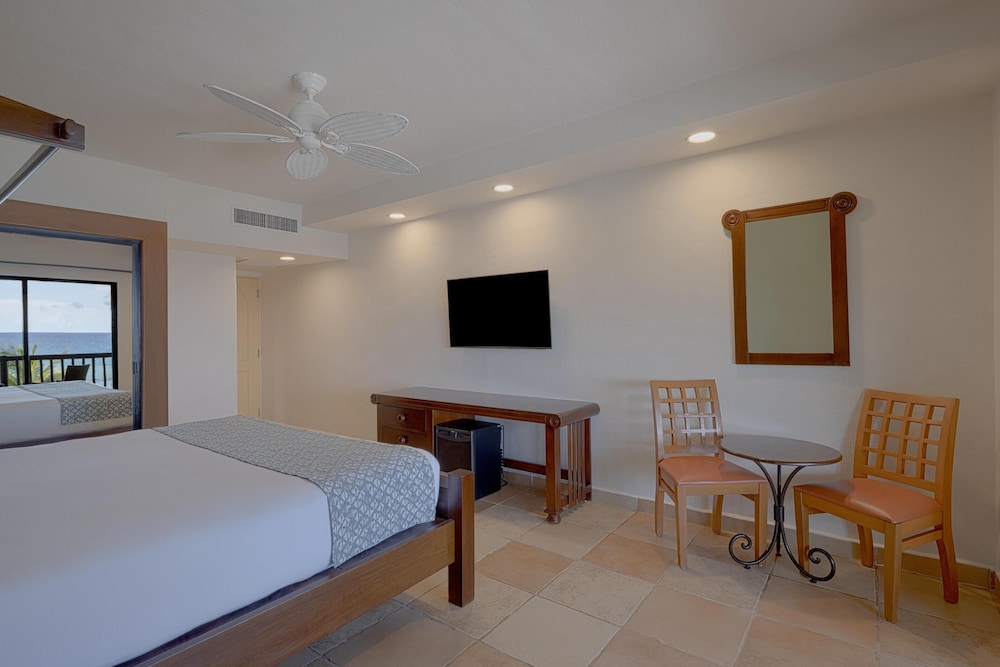 Catalonia Yucatan Beach - All Inclusive — Hotel rooms in Puerto Aventuras, Quintana Roo