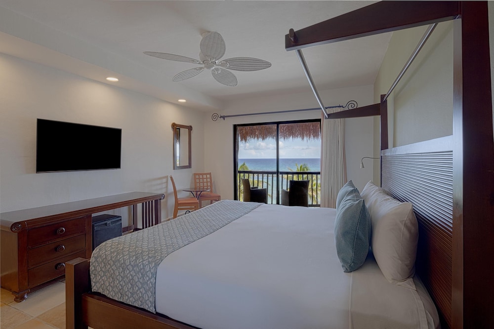 Catalonia Yucatan Beach - All Inclusive — Hotel rooms in Puerto Aventuras, Quintana Roo