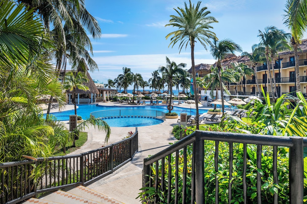 Catalonia Yucatan Beach - All Inclusive — Swimming pool in Puerto Aventuras, Quintana Roo