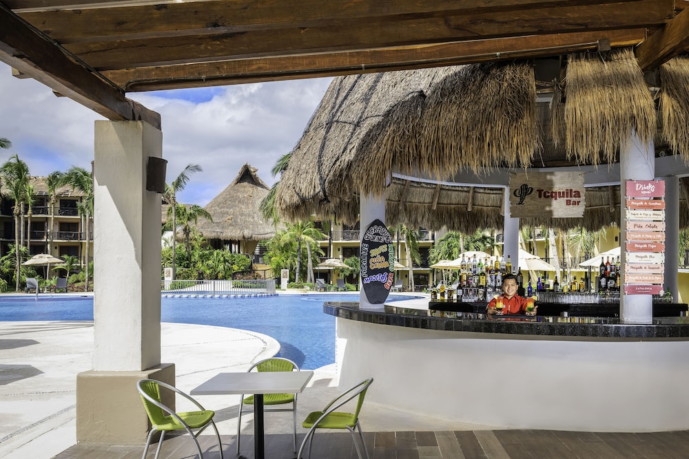 Catalonia Yucatan Beach - All Inclusive — Restaurant & bars in Puerto Aventuras, Quintana Roo