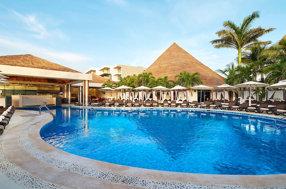 Desire Riviera Maya Resort – All Inclusive, Exclusively for Couples — Swimming pool in Puerto Morelos, Quintana Roo