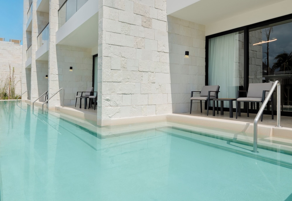 Desire Riviera Maya Resort – All Inclusive, Exclusively for Couples — Swimming pool in Puerto Morelos, Quintana Roo