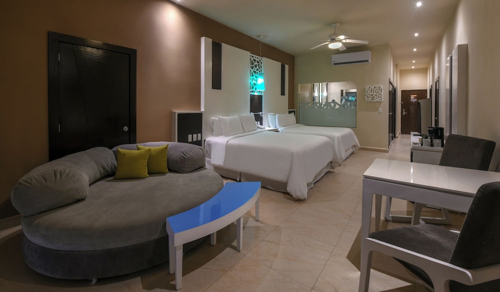 El Dorado Seaside Suites Oceanfront, All & More Inclusive - Adults Only - All inclusive — Hotel rooms in Xetna, Quintana Roo