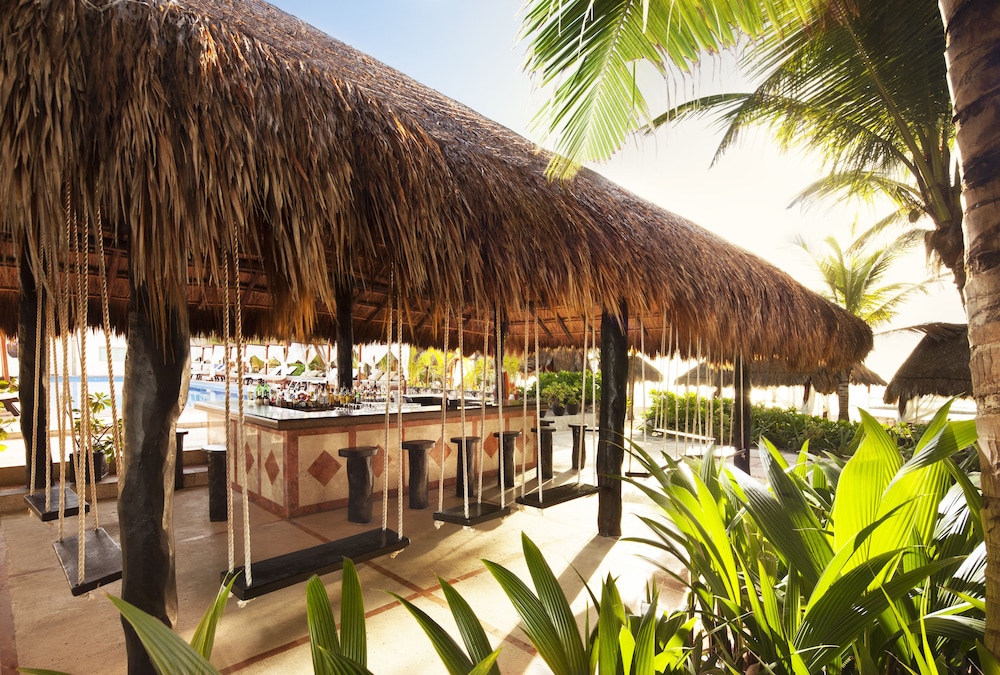 El Dorado Seaside Suites Oceanfront, All & More Inclusive - Adults Only - All inclusive — Restaurant & bars in Xetna, Quintana Roo