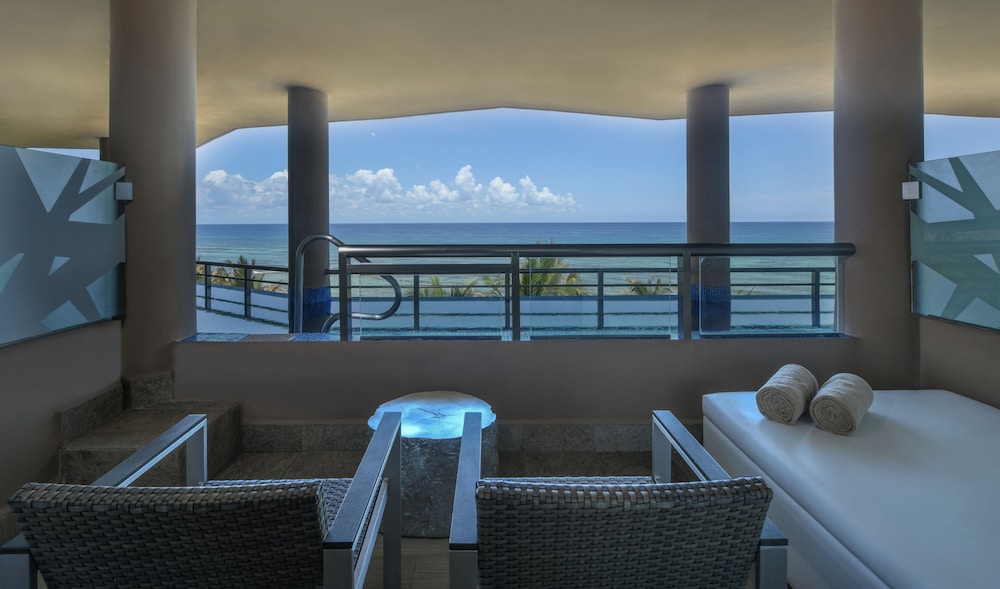 El Dorado Seaside Suites Oceanfront, All & More Inclusive - Adults Only - All inclusive — Hotel rooms in Xetna, Quintana Roo
