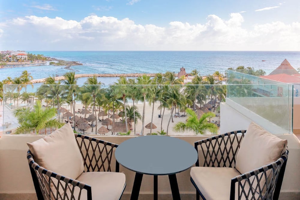 Dreams Aventuras Riviera Maya - All Inclusive — Beach in Puerto Aventuras, Quintana Roo