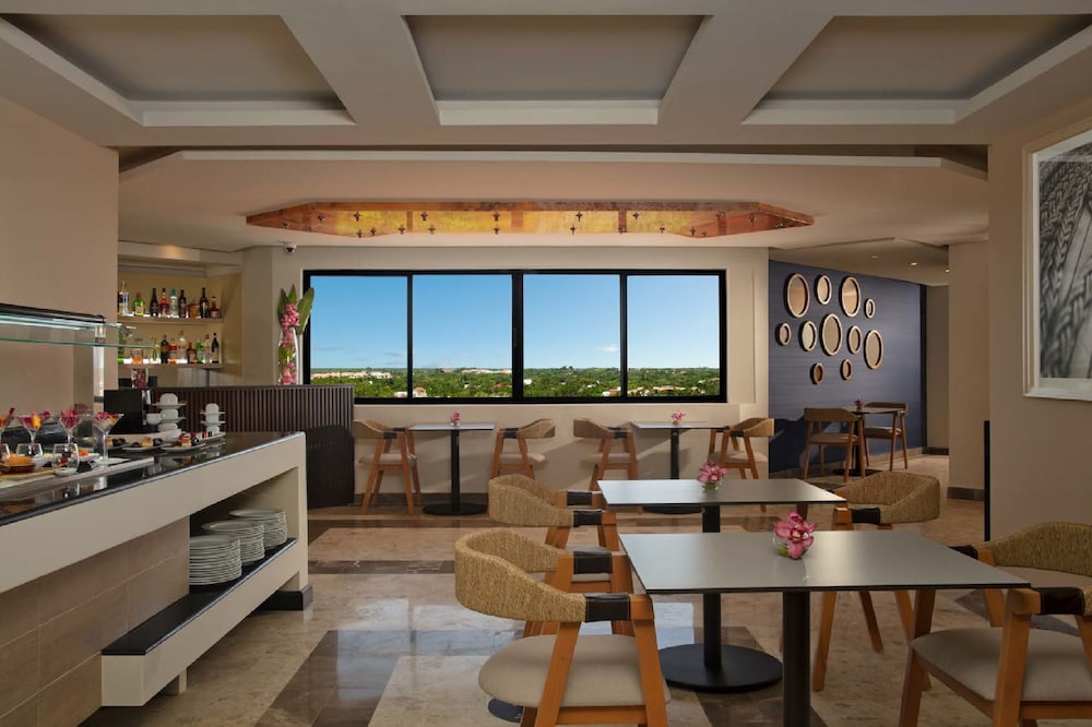 Dreams Aventuras Riviera Maya - All Inclusive — Restaurant & bars in Puerto Aventuras, Quintana Roo