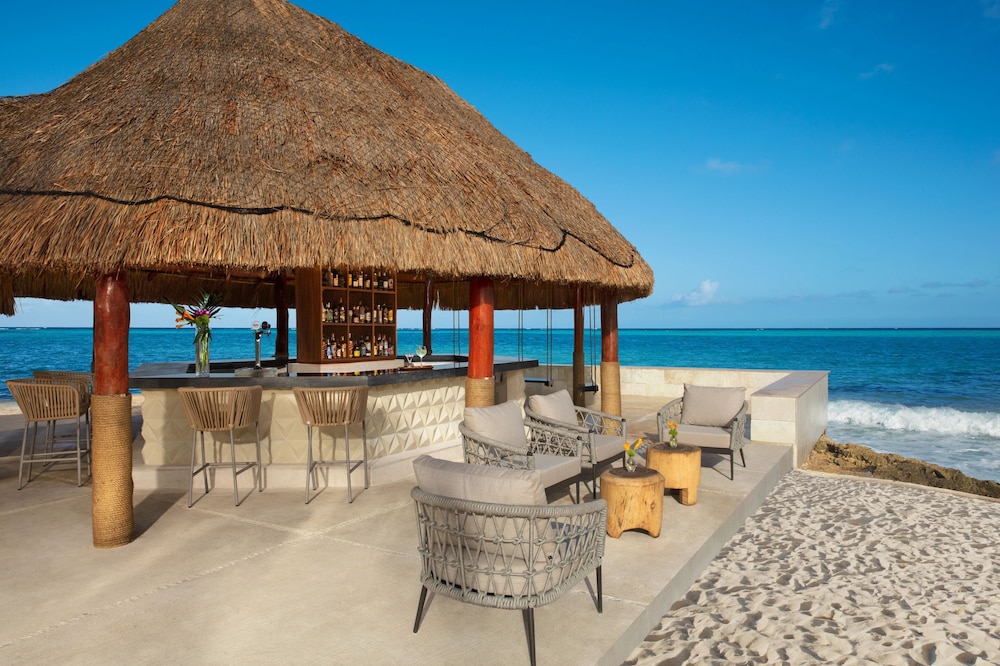 Dreams Aventuras Riviera Maya - All Inclusive — Restaurant & bars in Puerto Aventuras, Quintana Roo