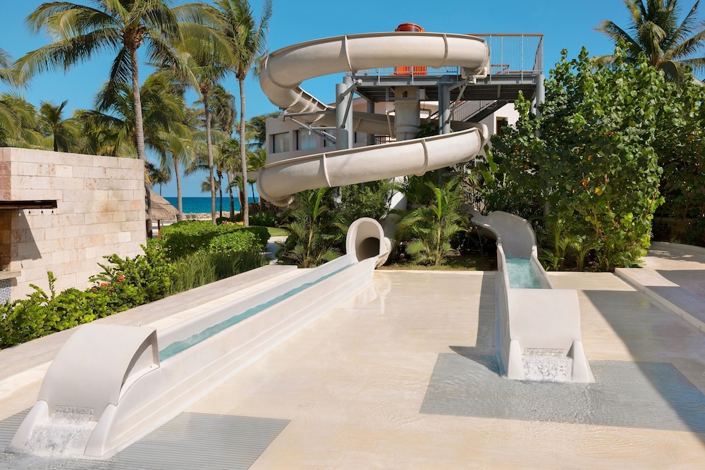 Dreams Aventuras Riviera Maya - All Inclusive — Attractions for children in Puerto Aventuras, Quintana Roo
