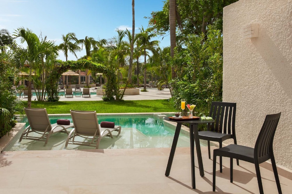 Dreams Aventuras Riviera Maya - All Inclusive — Swimming pool in Puerto Aventuras, Quintana Roo