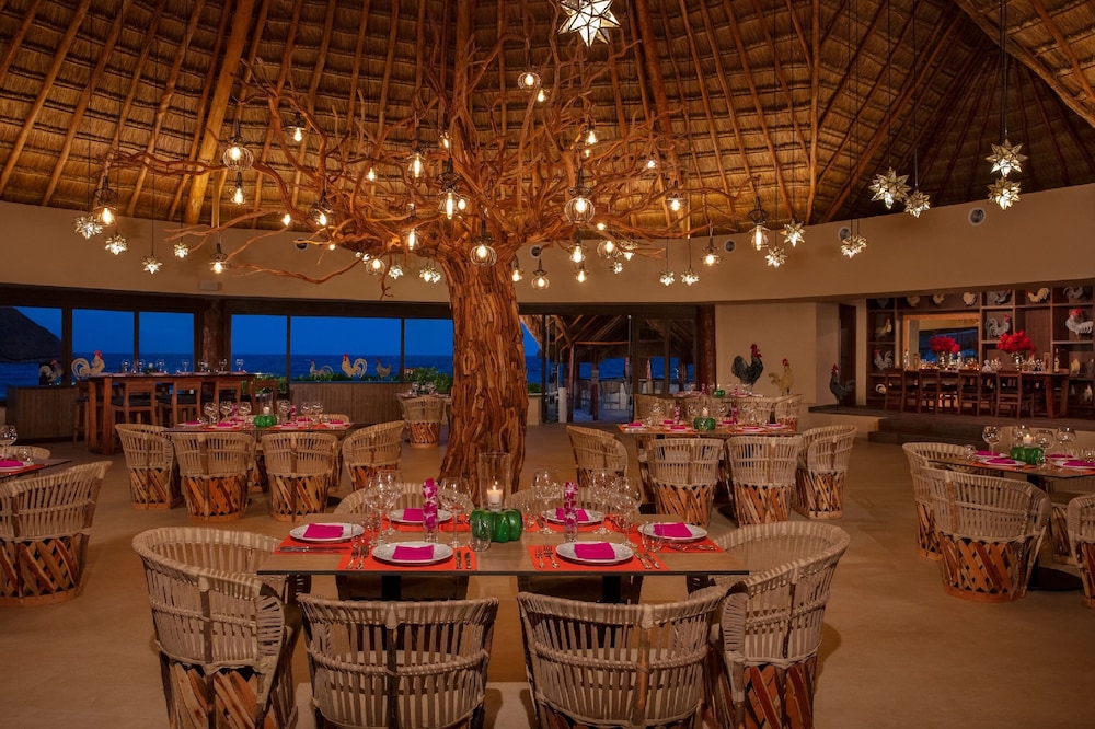 Dreams Aventuras Riviera Maya - All Inclusive — Restaurant & bars in Puerto Aventuras, Quintana Roo
