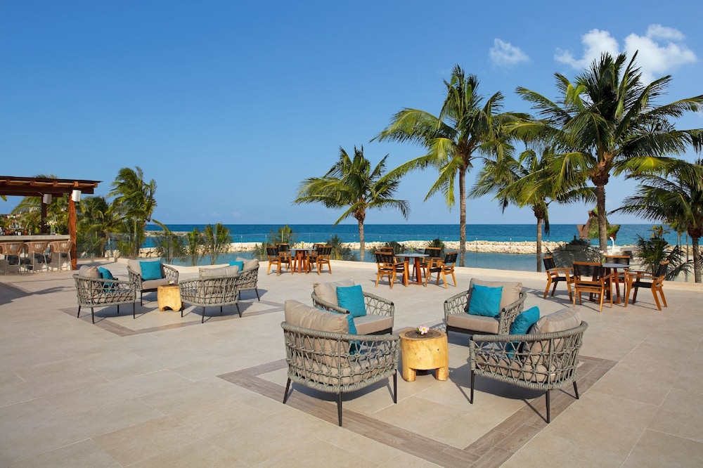 Dreams Aventuras Riviera Maya - All Inclusive — Restaurant & bars in Puerto Aventuras, Quintana Roo