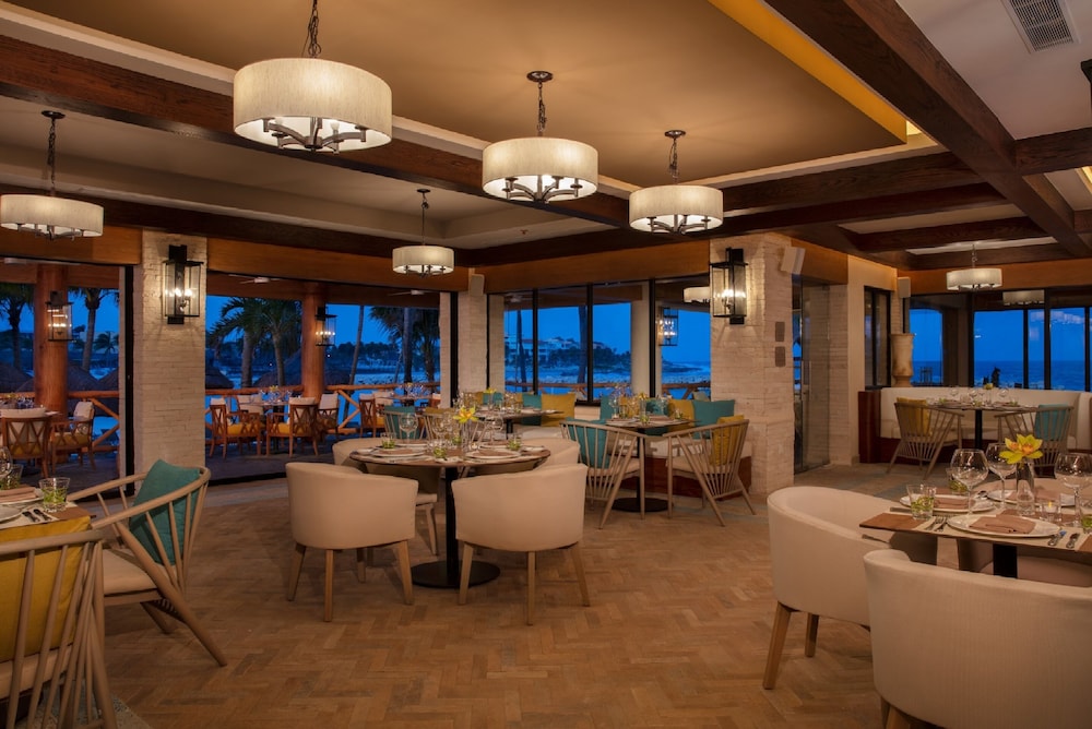 Dreams Aventuras Riviera Maya - All Inclusive — Restaurant & bars in Puerto Aventuras, Quintana Roo
