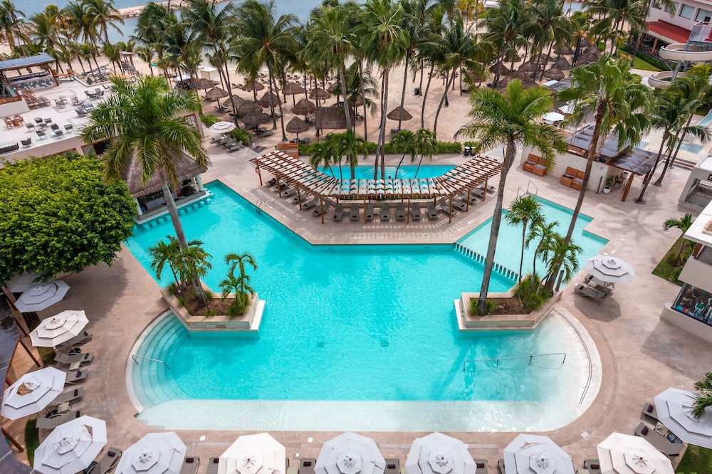 Dreams Aventuras Riviera Maya - All Inclusive — Swimming pool in Puerto Aventuras, Quintana Roo