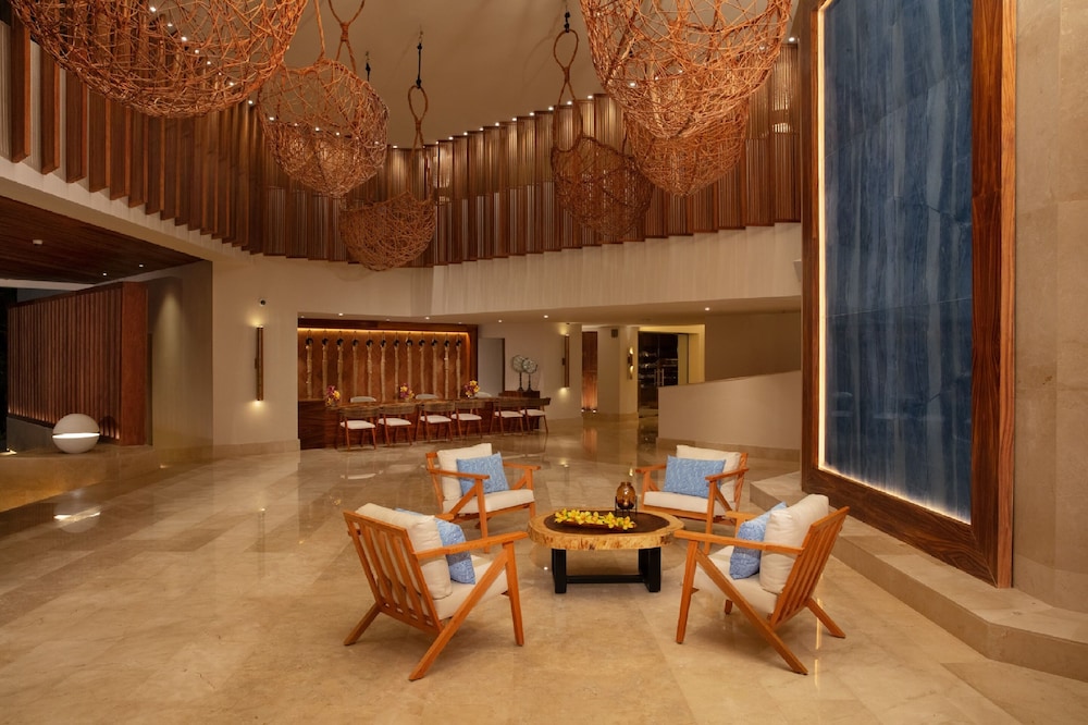 Dreams Aventuras Riviera Maya - All Inclusive — Hotel building in Puerto Aventuras, Quintana Roo