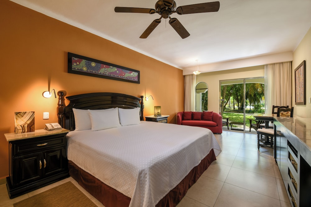 El Dorado Royale, All & More Inclusive Adults Only — Hotel rooms in Playa del Carmen, Quintana Roo