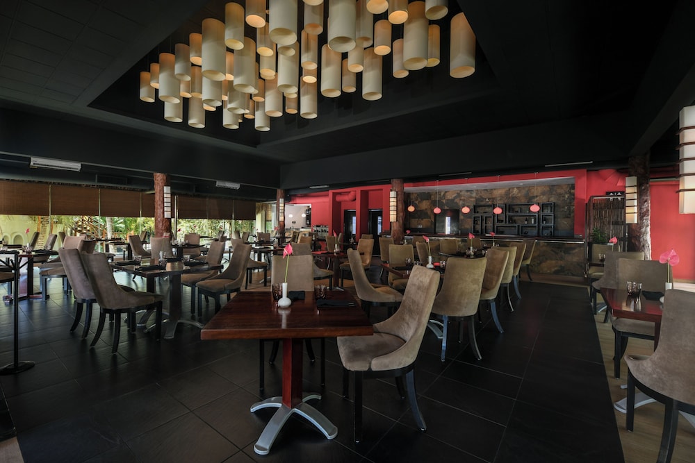 El Dorado Royale, All & More Inclusive Adults Only — Restaurant & bars in Playa del Carmen, Quintana Roo