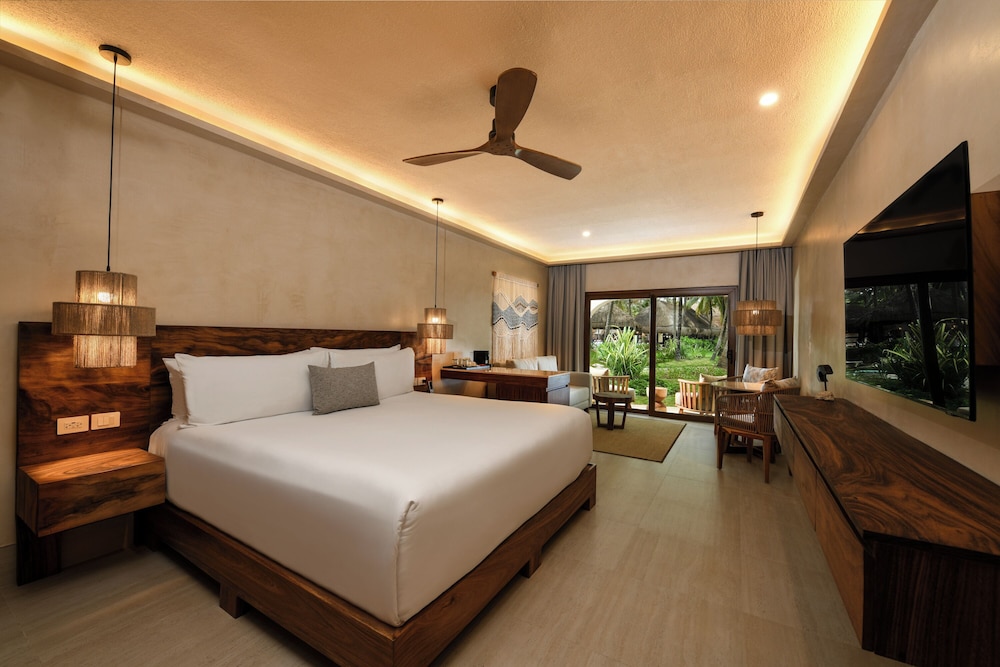 El Dorado Royale, All & More Inclusive Adults Only — Hotel rooms in Playa del Carmen, Quintana Roo
