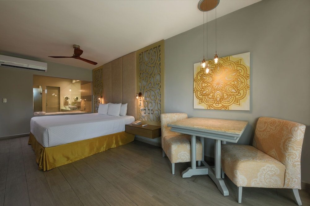El Dorado Royale, All & More Inclusive Adults Only — Hotel rooms in Playa del Carmen, Quintana Roo