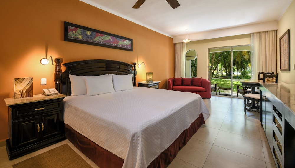 El Dorado Royale, All & More Inclusive Adults Only — Hotel rooms in Playa del Carmen, Quintana Roo