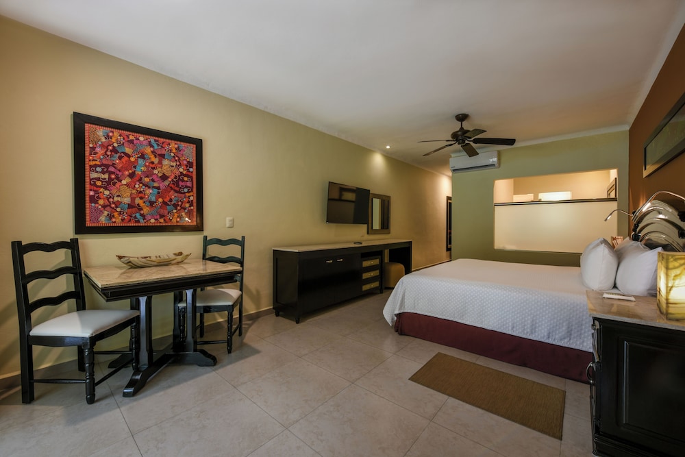 El Dorado Royale, All & More Inclusive Adults Only — Hotel rooms in Playa del Carmen, Quintana Roo
