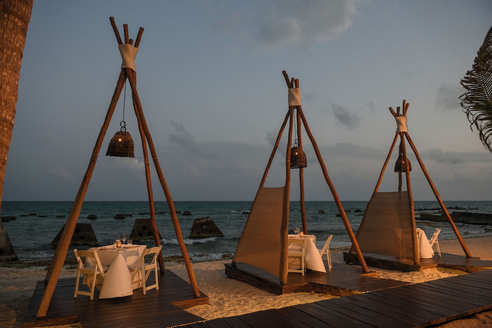El Dorado Royale, All & More Inclusive Adults Only — Restaurant & bars in Playa del Carmen, Quintana Roo