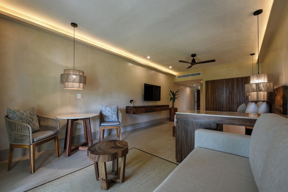 El Dorado Royale, All & More Inclusive Adults Only — Hotel rooms in Playa del Carmen, Quintana Roo