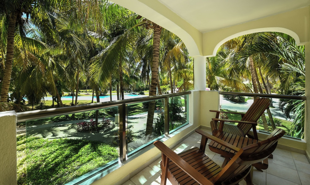 El Dorado Royale, All & More Inclusive Adults Only — Hotel rooms in Playa del Carmen, Quintana Roo