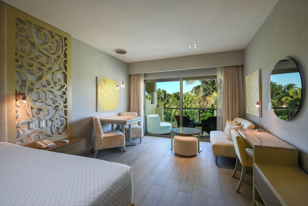El Dorado Royale, All & More Inclusive Adults Only — Hotel rooms in Playa del Carmen, Quintana Roo