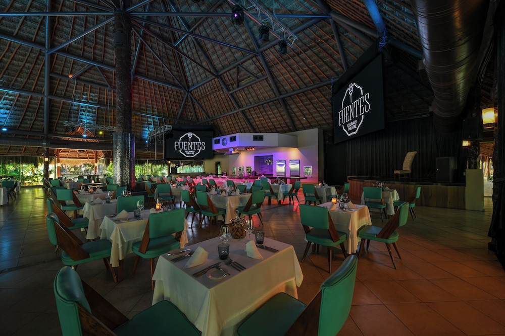 El Dorado Royale, All & More Inclusive Adults Only — Restaurant & bars in Playa del Carmen, Quintana Roo
