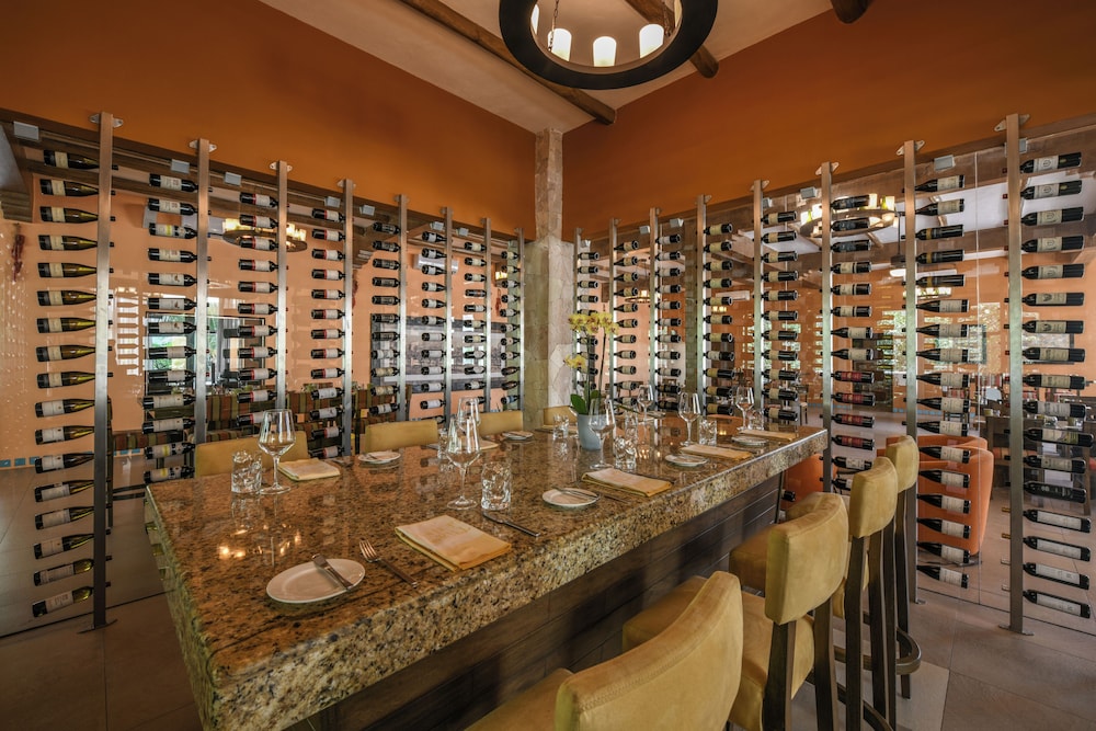 El Dorado Royale, All & More Inclusive Adults Only — Restaurant & bars in Playa del Carmen, Quintana Roo