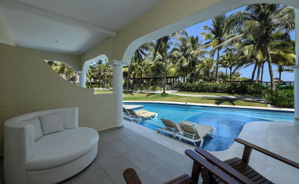 El Dorado Royale, All & More Inclusive Adults Only — Swimming pool in Playa del Carmen, Quintana Roo