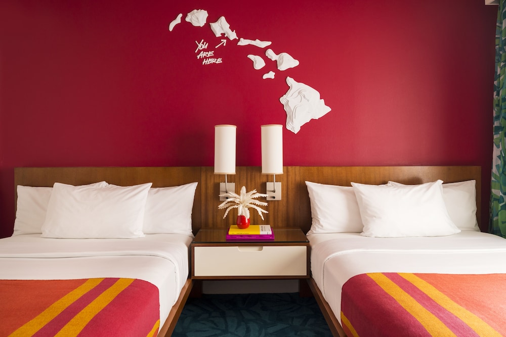 Shoreline Hotel Waikiki — Hotel rooms in Honolulu, Hawaii